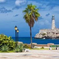 depositphotos_12624381-stock-photo-the-castle-of-el-morro 